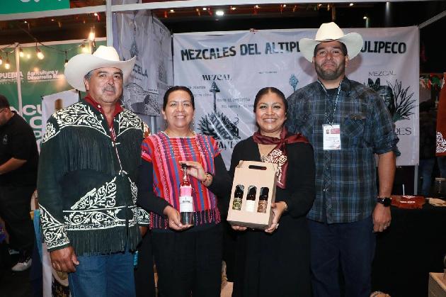 Destaca mezcal de Tamaulipas en el Encuentro Nacional de Mezcal Puebla 2025